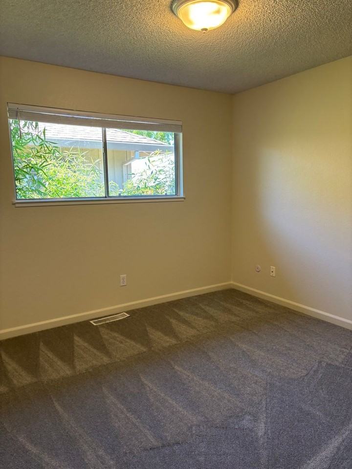 4929 Snark Ave - Photo 6 of 15