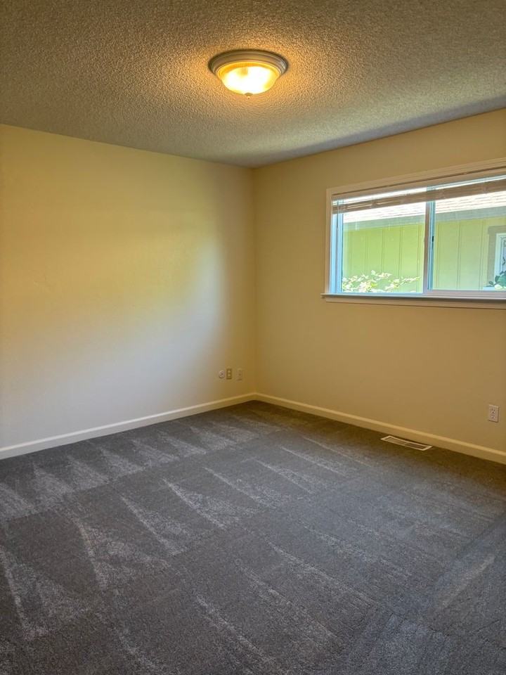 4929 Snark Ave - Photo 7 of 15