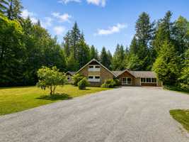featured image of 5533 Grandview Rd