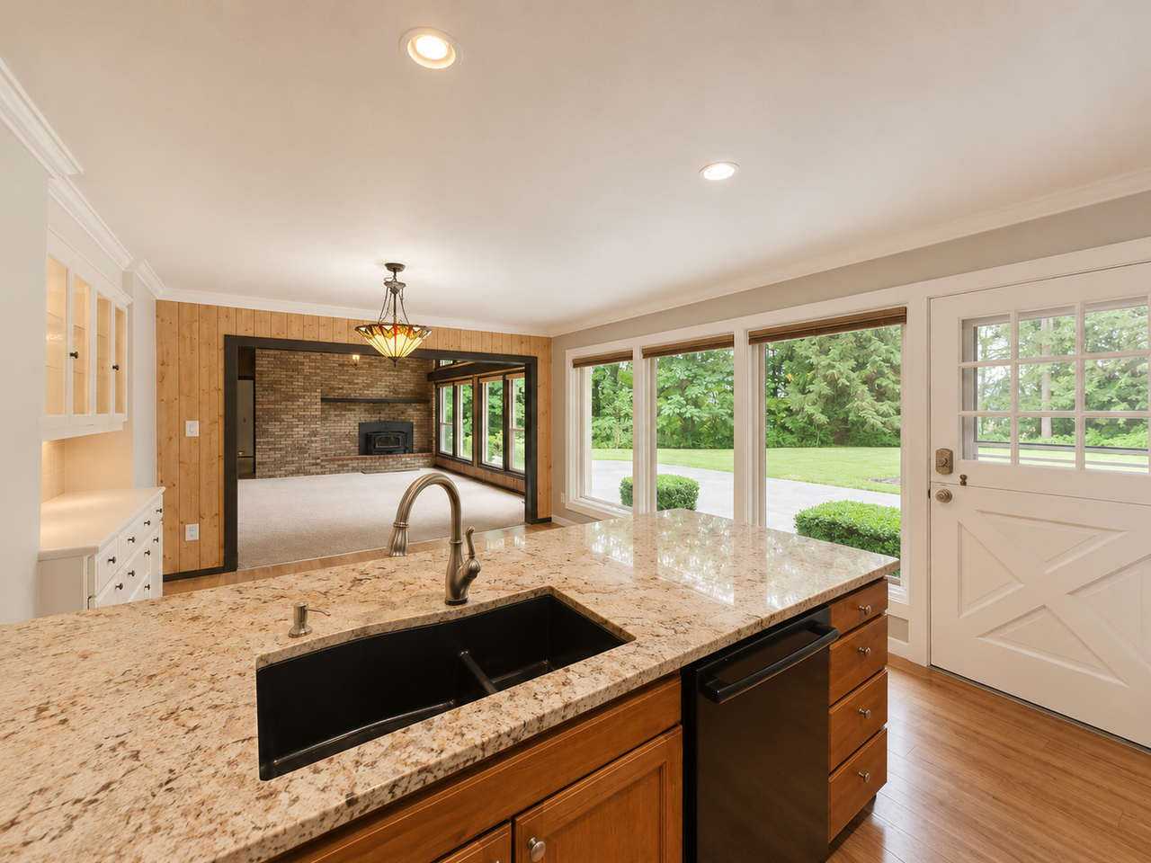 5533 Grandview Rd - Photo 6 of 36