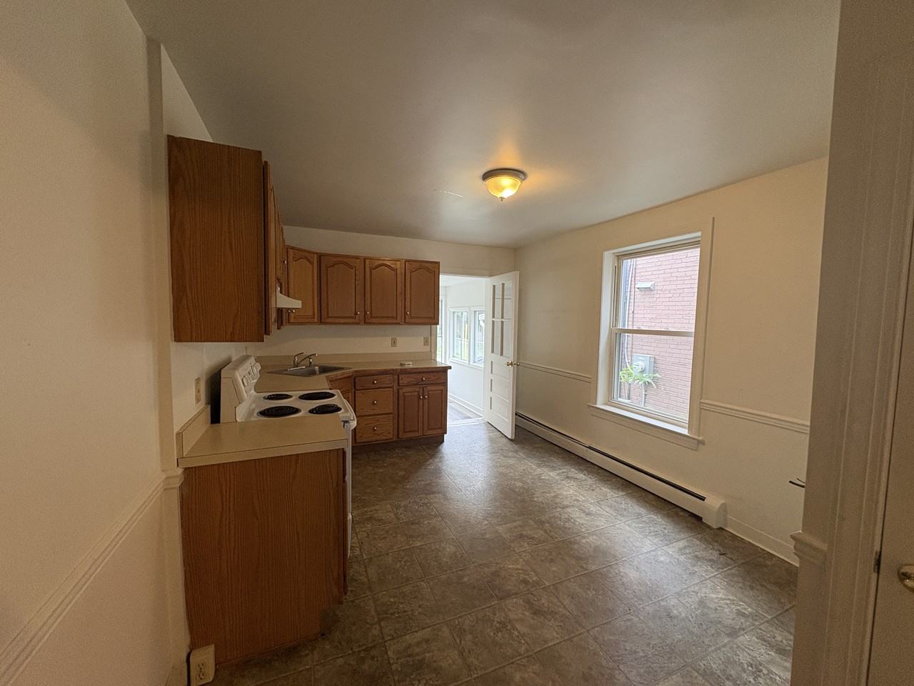 231 Charles St - Photo 4 of 17