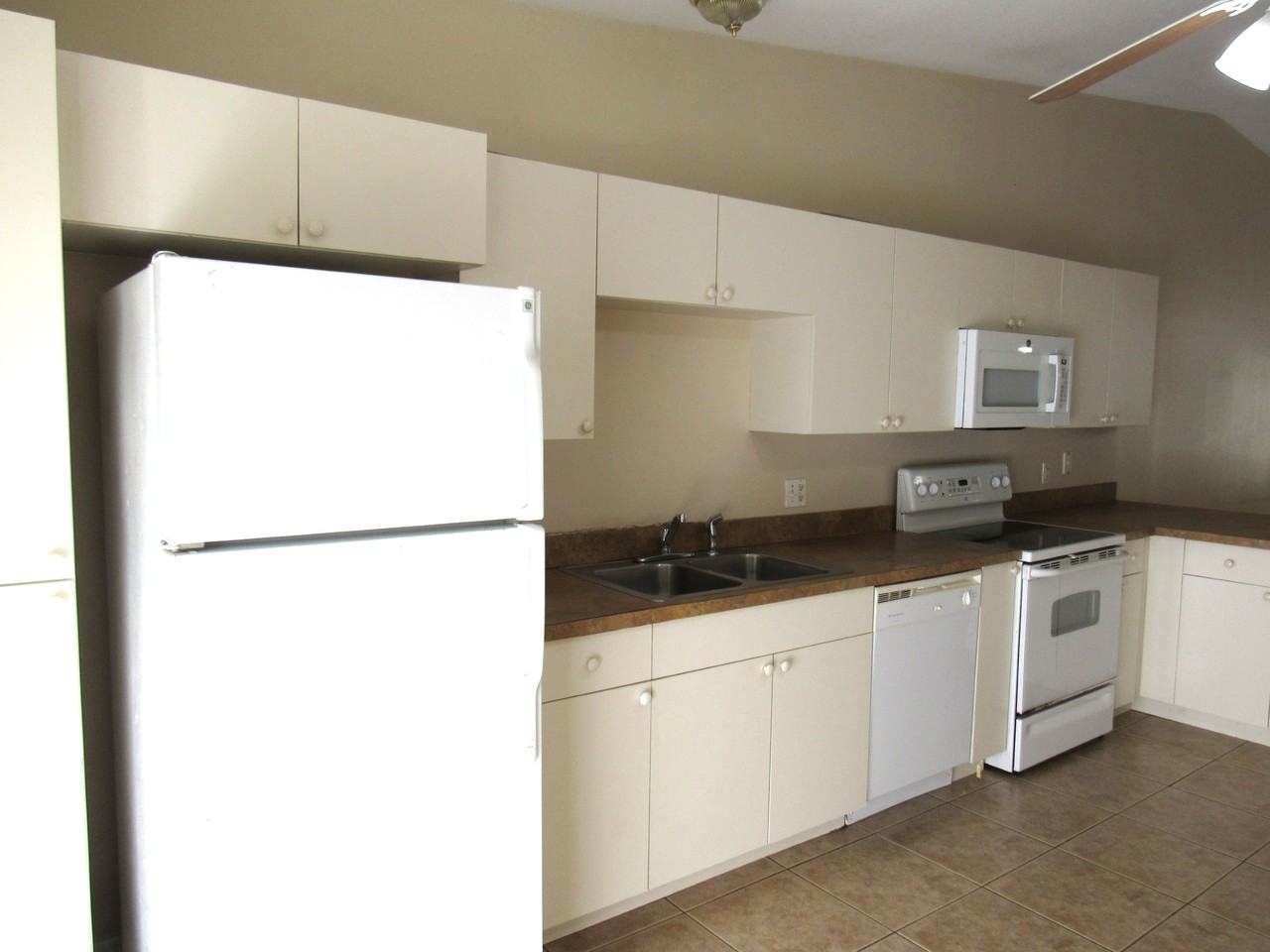 2939 India Palm Dr - Photo 3 of 11