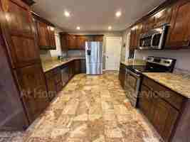 featured image of 3204 E Bradford St