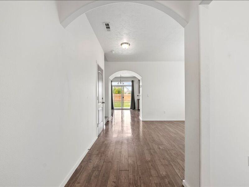 5813 Sidon Ln - Photo 3 of 23