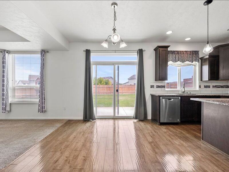 5813 Sidon Ln - Photo 6 of 23