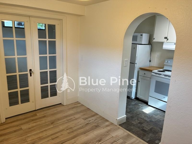 1247 S Emerson Ave #9 - Photo 7 of 9