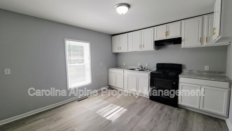 215 Foy Ave - Photo 2 of 19