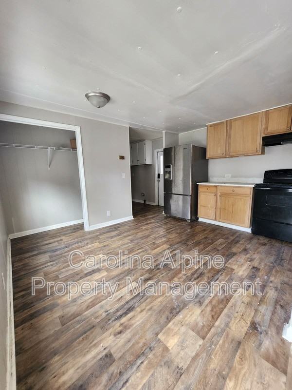 2807 Blacksburg Rd #A - Photo 5 of 21