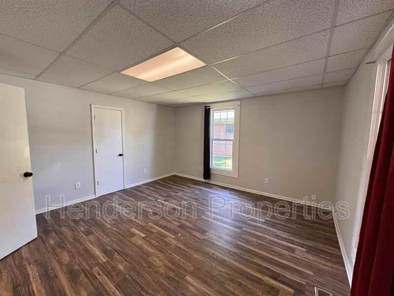 1022 5th St - Photo 4 of 13