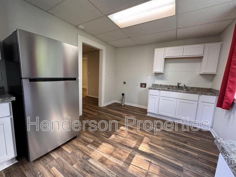 1022 5th St - Photo 7 of 13