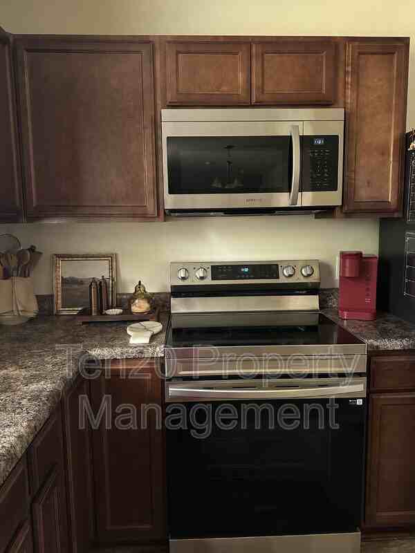 753 Compass Trl - Photo 3 of 7