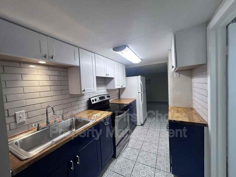 613 1st Ave Ne #B - Photo 2 of 16