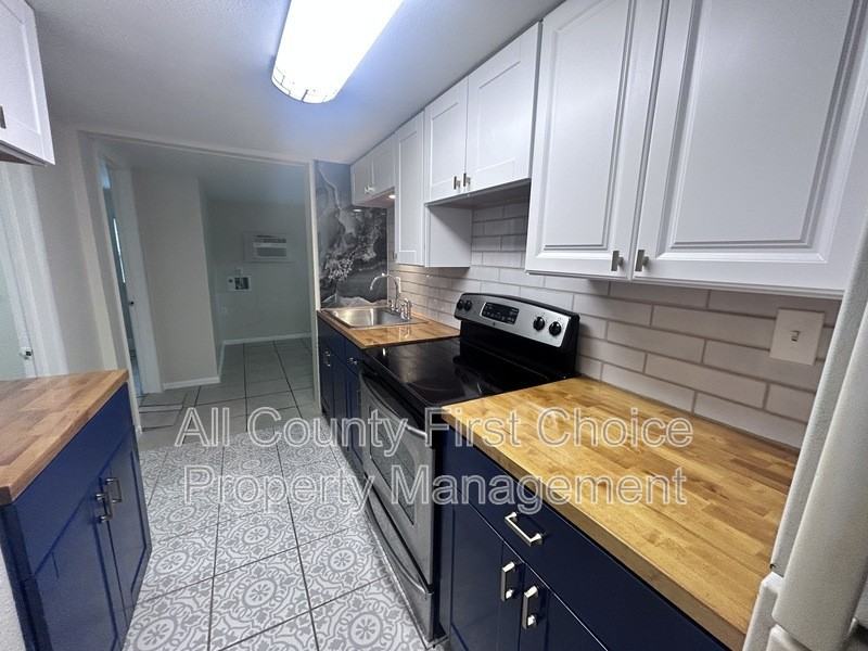 613 1st Ave Ne #B - Photo 3 of 16
