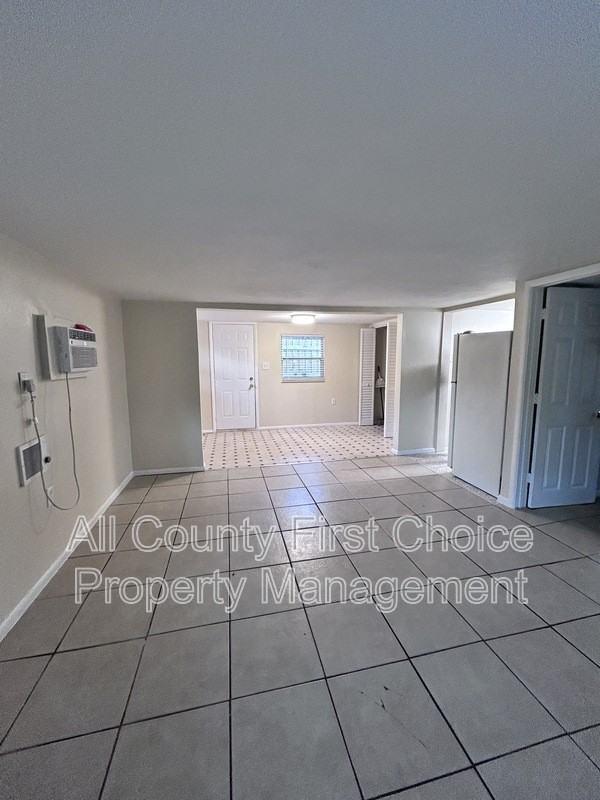 613 1st Ave Ne #B - Photo 7 of 16
