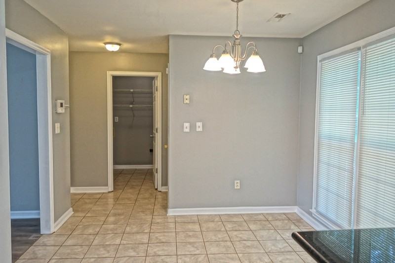 111 Scarlet Oak Cir - Photo 4 of 25