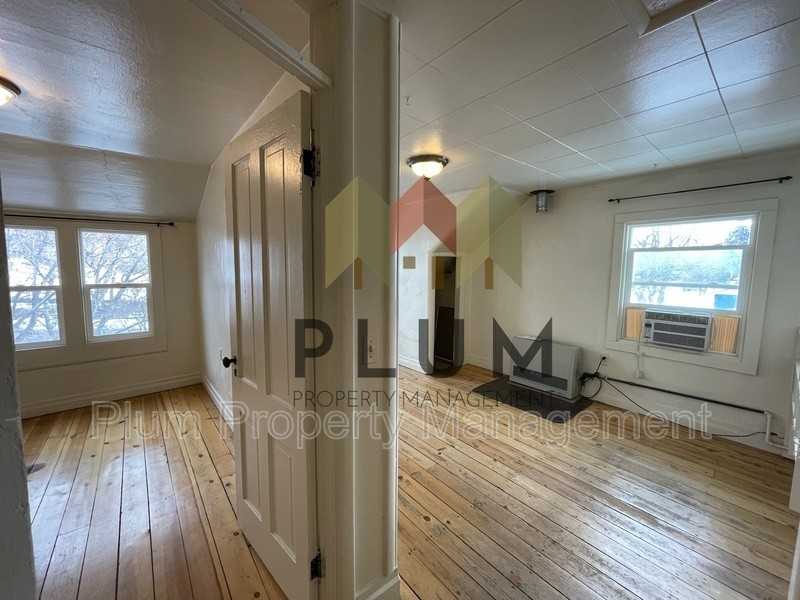 807 Lease Pending |Bulwer Street #B - Photo 3 of 15