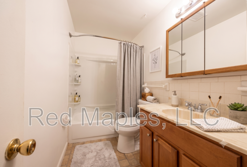 4006 Esseldale Dr - Photo 4 of 7