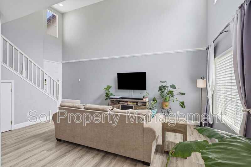 58 Del Rio Ct - Photo 5 of 28