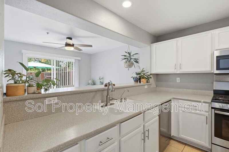 58 Del Rio Ct - Photo 6 of 28