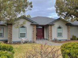 featured image of 835 Nutcracker Dr