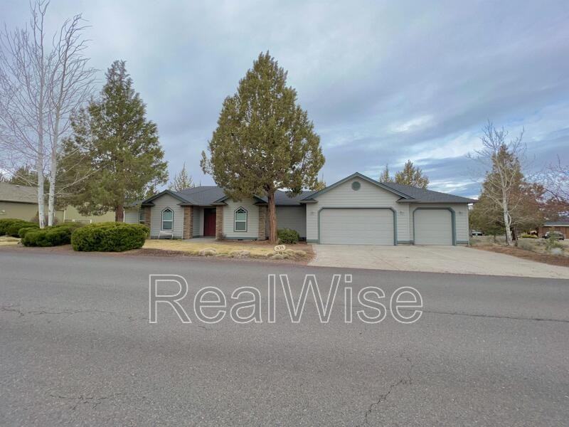 835 Nutcracker Dr - Photo 2 of 42