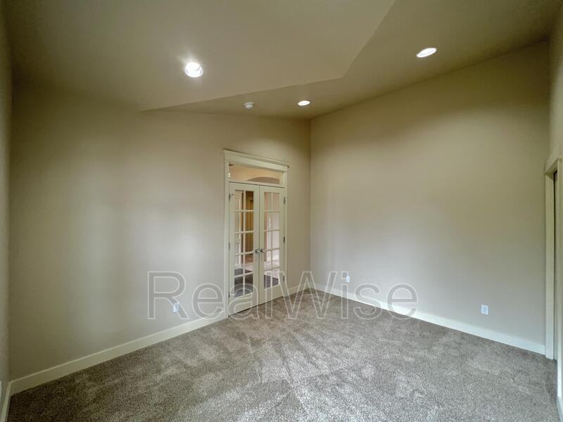 835 Nutcracker Dr - Photo 7 of 42