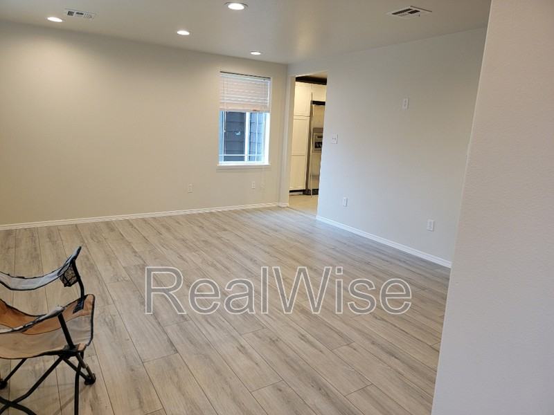 344 W Selmar Ct - Photo 2 of 27