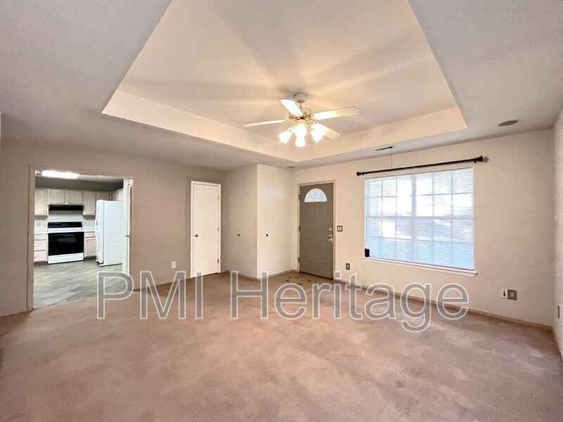 886 N Daisy Ln - Photo 4 of 22