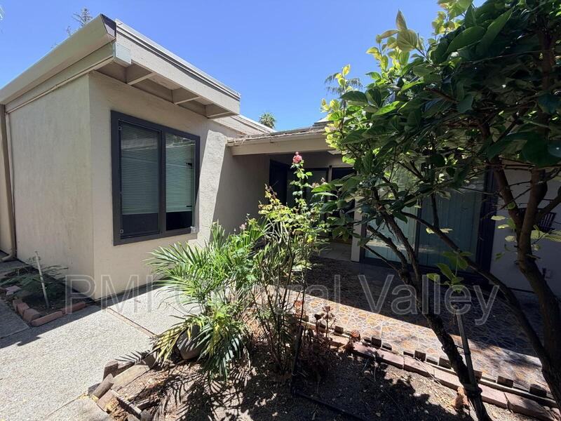 3440 W Benjamin Holt Dr - Photo 2 of 26