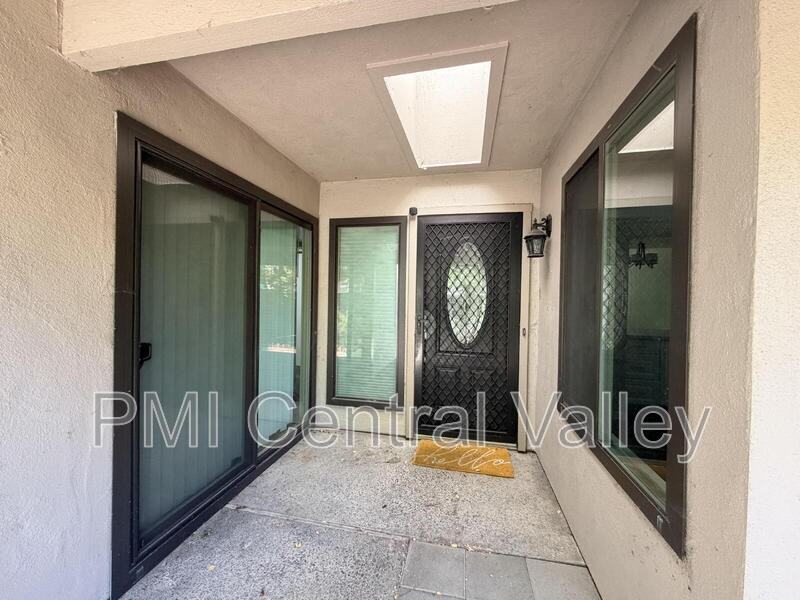 3440 W Benjamin Holt Dr - Photo 3 of 26