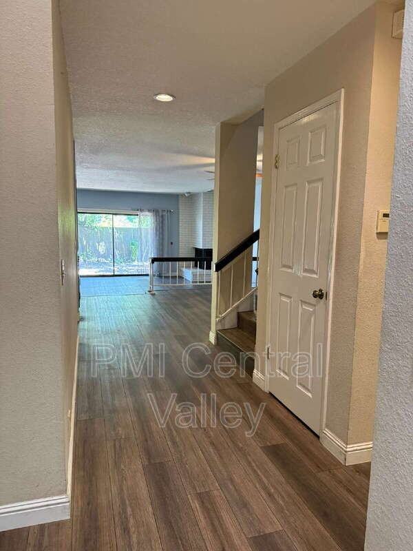1725 Edgebrook Dr #C - Photo 2 of 32