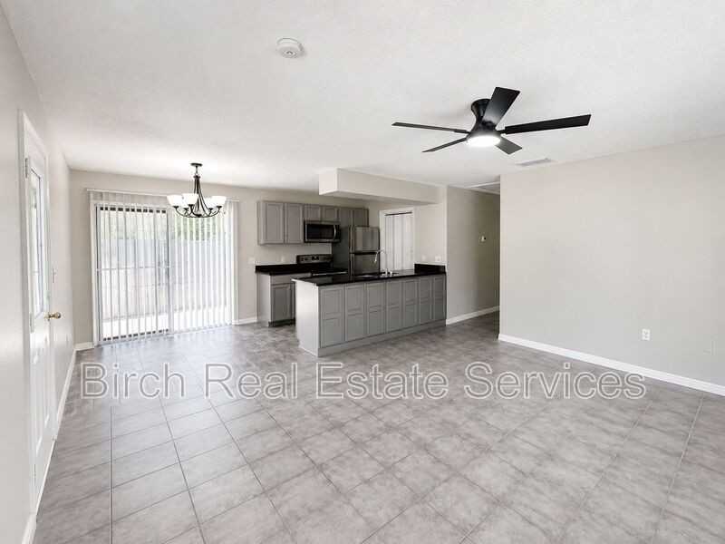 1017 Amble Ln - Photo 3 of 18