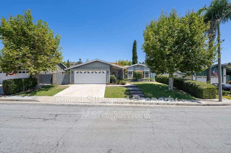 20251 Avenida Del Norte - Photo 3 of 40