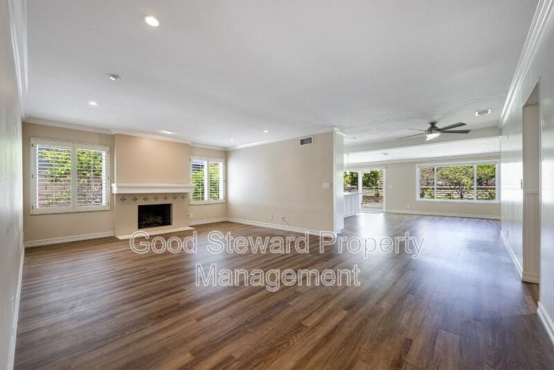 20251 Avenida Del Norte - Photo 5 of 40
