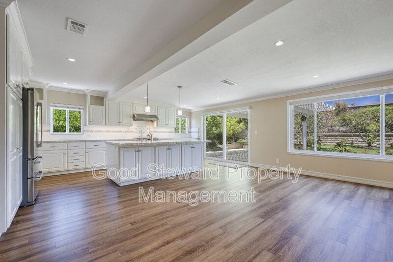 20251 Avenida Del Norte - Photo 7 of 40