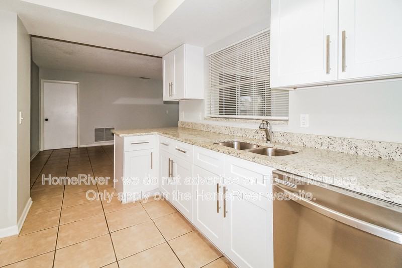 126 N Pressview Ave - Photo 5 of 18