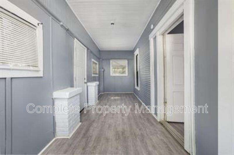 604 5th Way - Photo 6 of 20