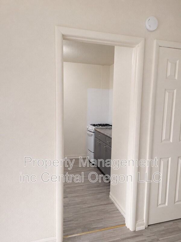 1711 N Highway #2 - Photo 2 of 3