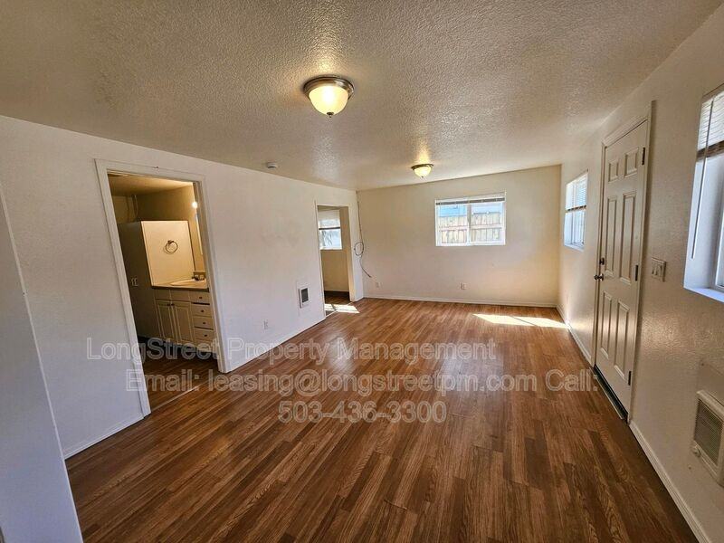 4553 Ne 105th Ave #2 - Photo 6 of 19