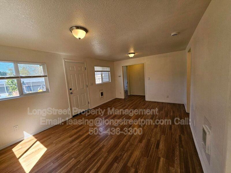 4553 Ne 105th Ave #2 - Photo 7 of 19