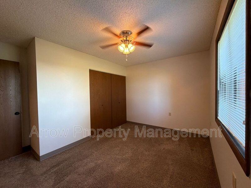 11141 N(Waverly) #32 - Photo 7 of 8