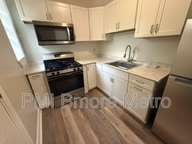 3201 Ailsa Ave - Photo 3 of 8