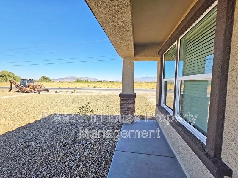 660 E Huyana Wind Dr - Photo 7 of 50
