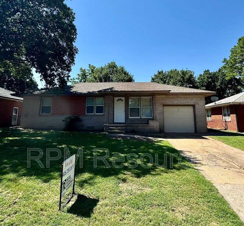 6716 Nw 29th St - Photo 3 of 19