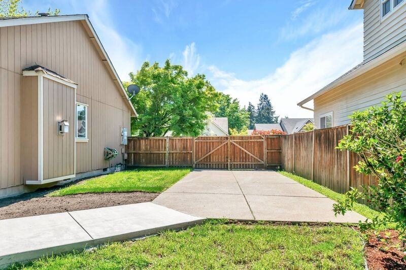 585 Dublin Ave - Photo 4 of 32