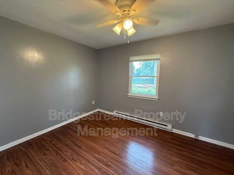 2821 Haig Ave - Photo 6 of 8