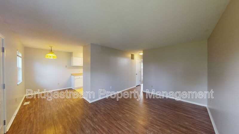 7617 Essington Cir - Photo 3 of 8