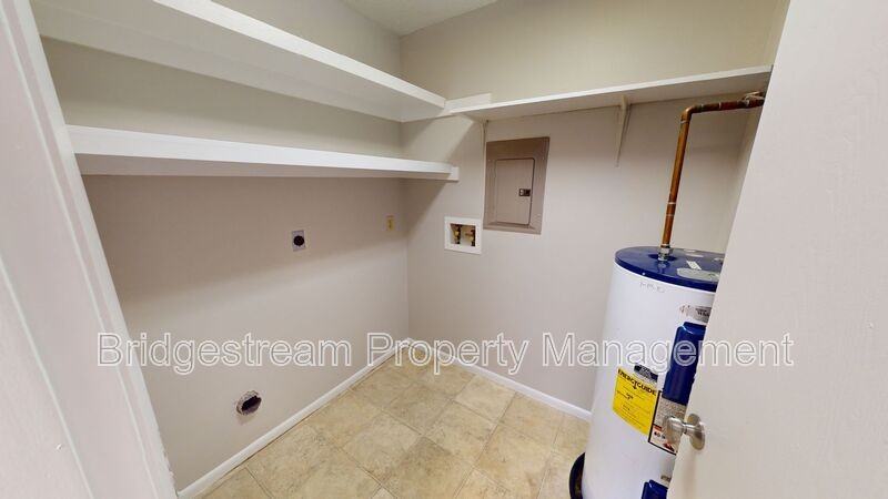 7617 Essington Cir - Photo 7 of 8