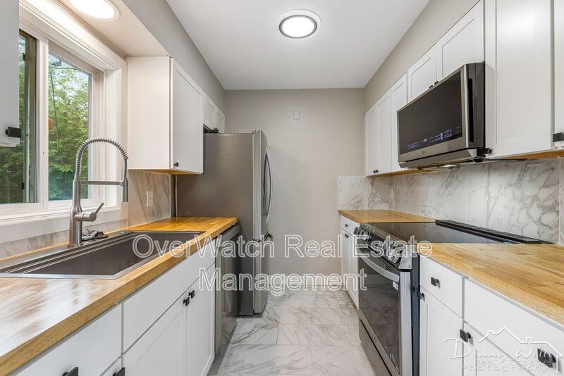 1821 Kodiak St - Photo 5 of 32