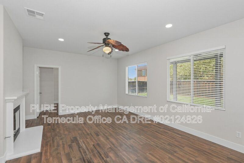 29754 Maxmillian Ave - Photo 4 of 21
